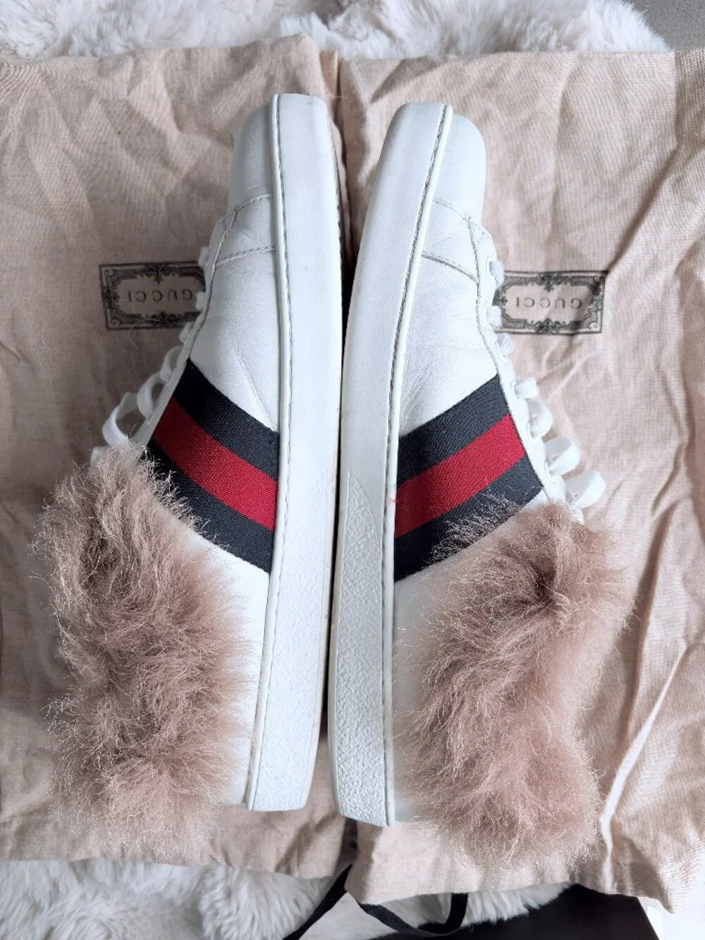 Gucci elegant sneakers